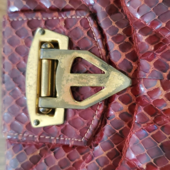 🌟Final🌟 RARE 1940s Bass Python Snakeskin Genuine Reptiles Red Quilted Satchel. - Picture 2 of 16